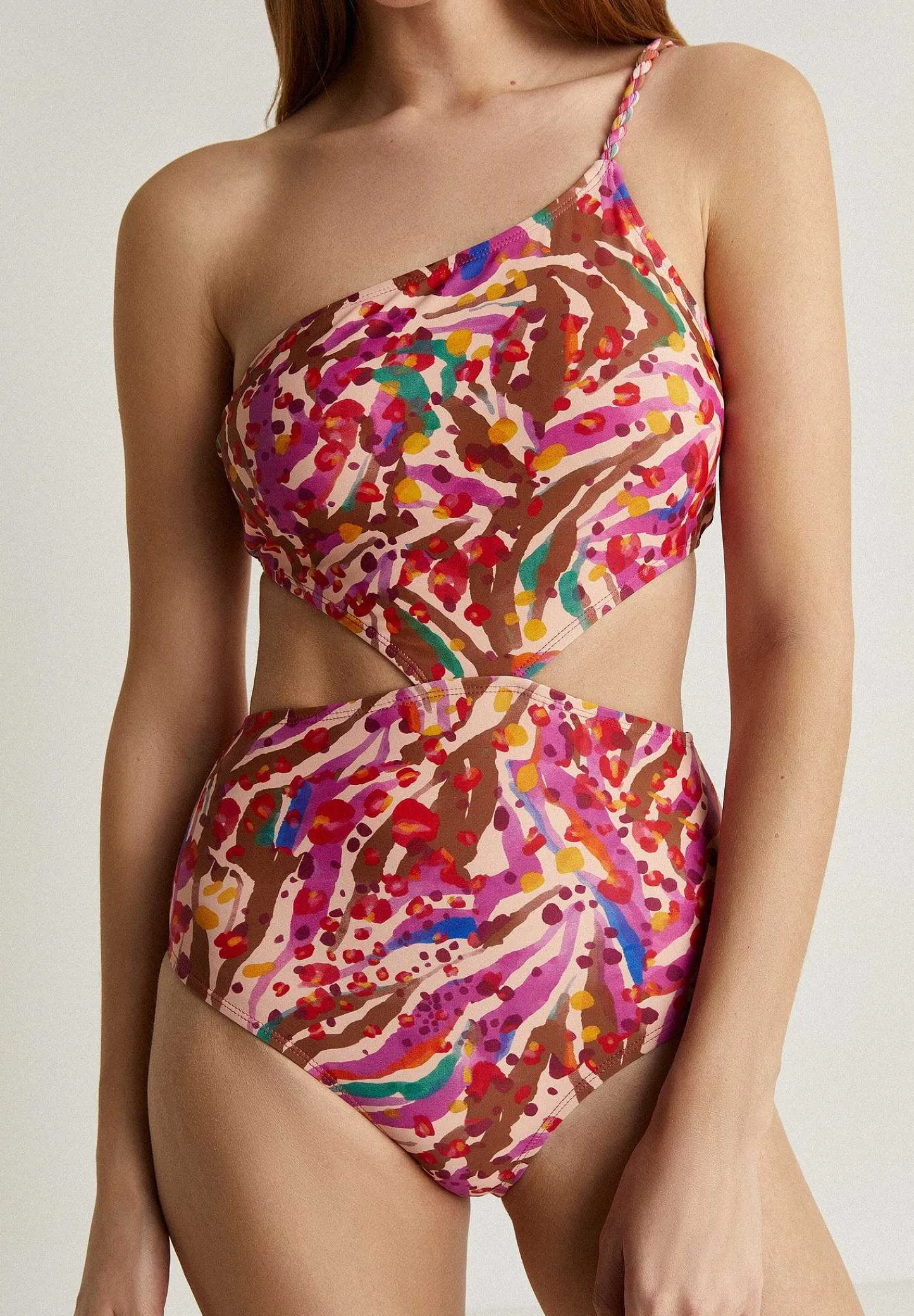 asymmetric_swimsuit_4.webp Outlet Scalpers Asymmetric Swimsuit