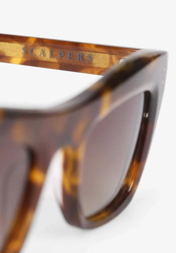 Shop Scalpers Gafas Sol Carey Cat Eye