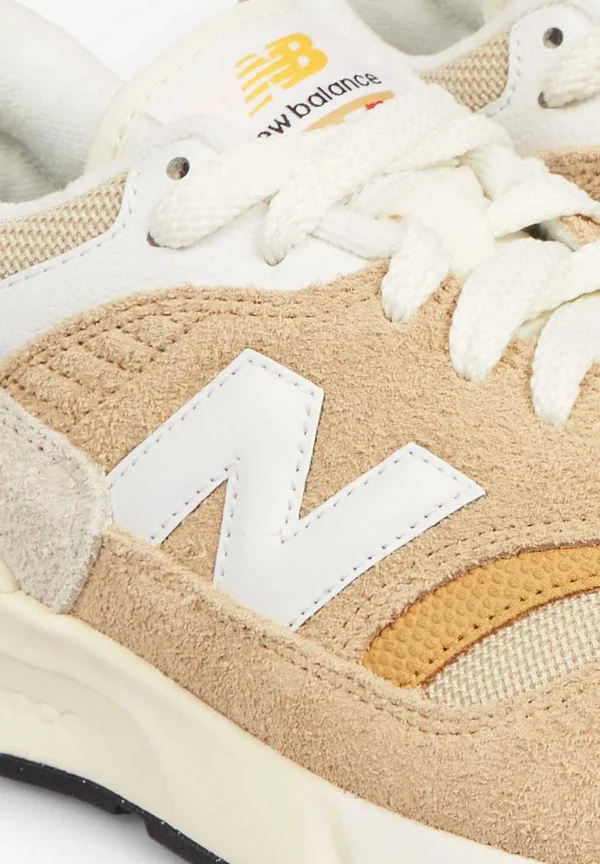 Shop Scalpers New Balance | Sneakers 997R Mujer