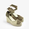 Discount Scalpers Nudo Studs Sandal