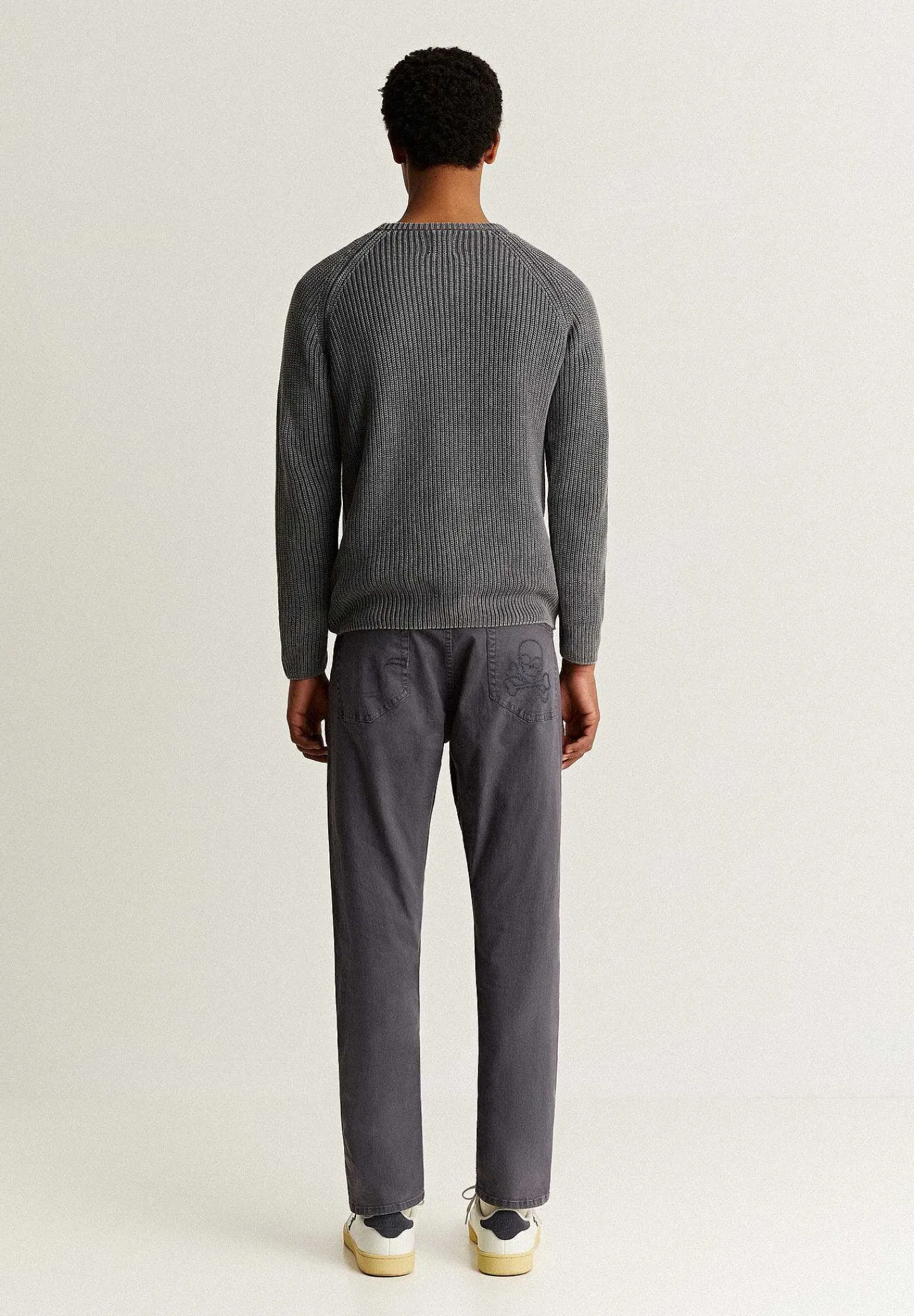 pantalon_cinco_bolsillos_3-4.webp New Scalpers Pantalon Cinco Bolsillos