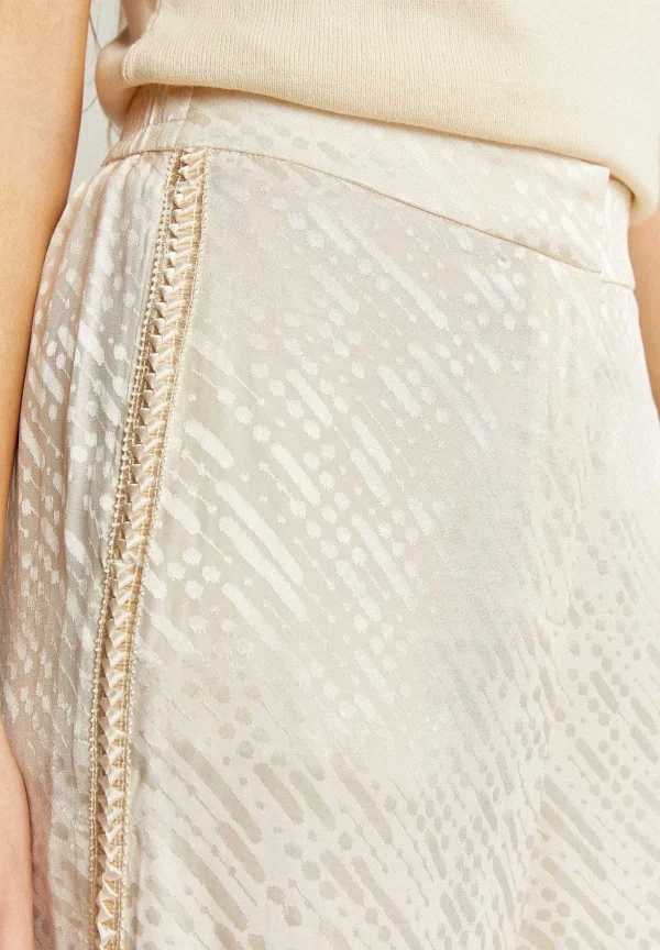Store Scalpers Pantalon Jacquard Detalles Metalizados
