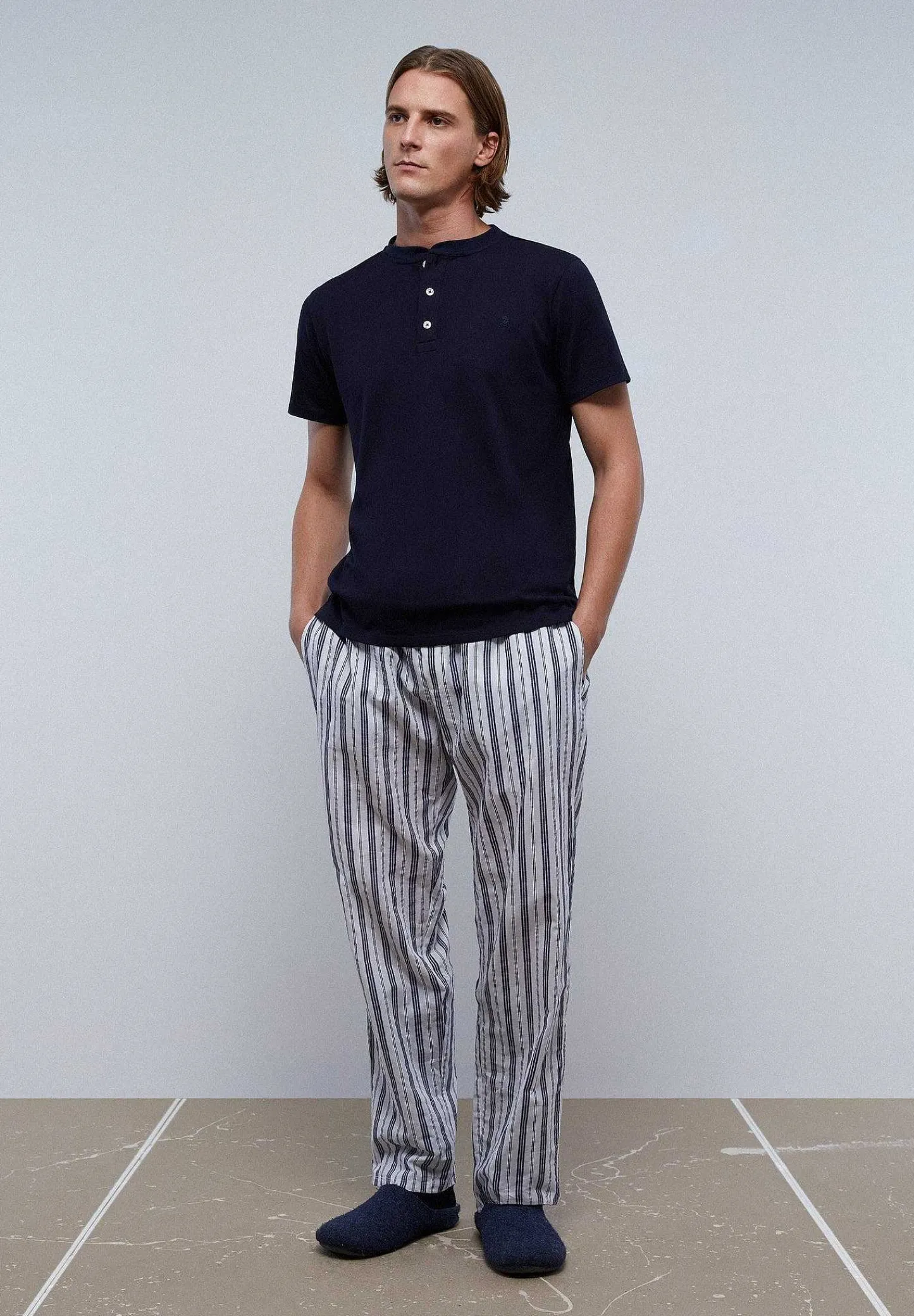 pijama_detalle_pantalon_r_5-1.webp Discount Scalpers Pijama Detalle Pantalon Rayas