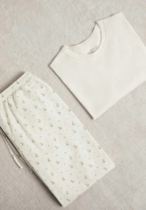 Fashion Scalpers Pijama Detalles Estampado