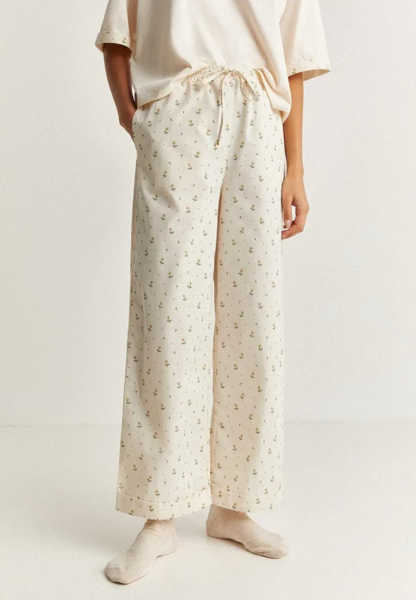 Fashion Scalpers Pijama Detalles Estampado