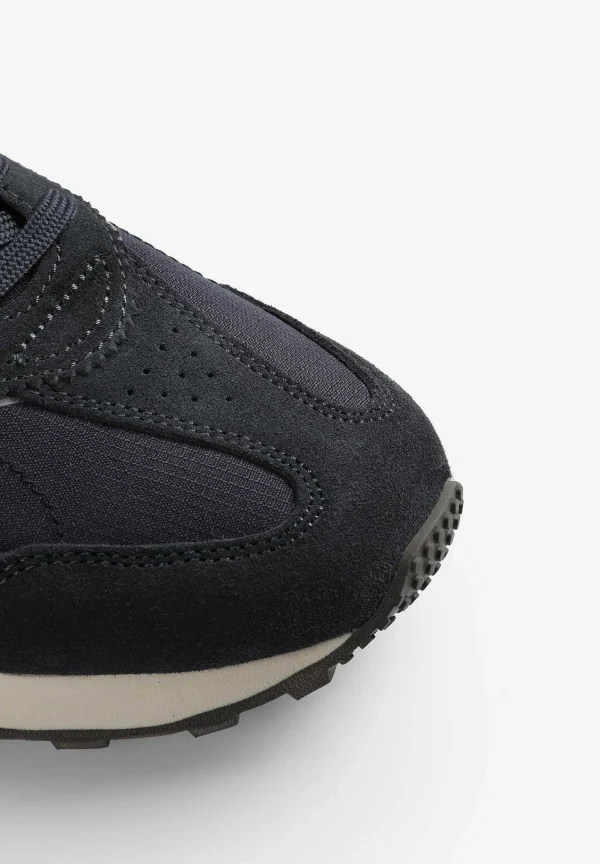 New Scalpers Sneakers Ante Calavera