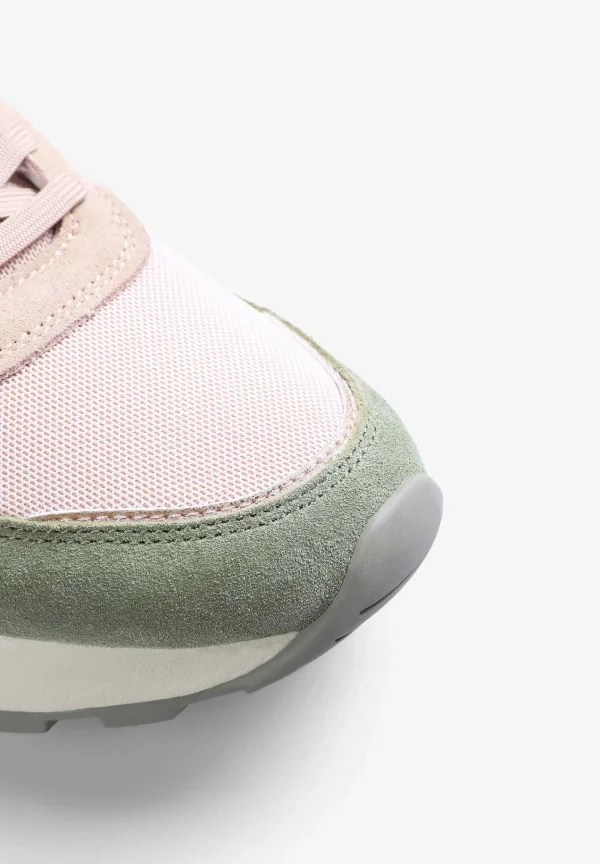 Discount Scalpers Sneakers Detalle Metalizado