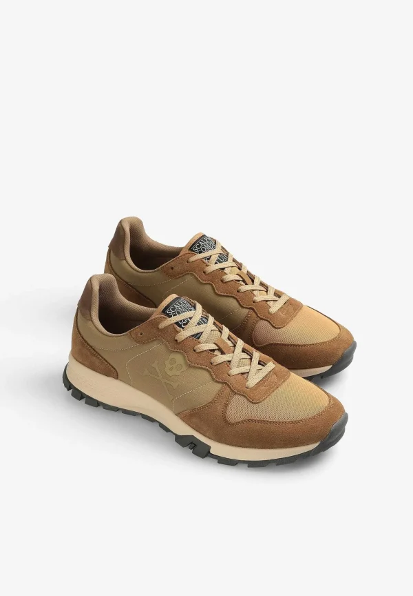 Clearance Scalpers Sneakers Detalles Reflectantes