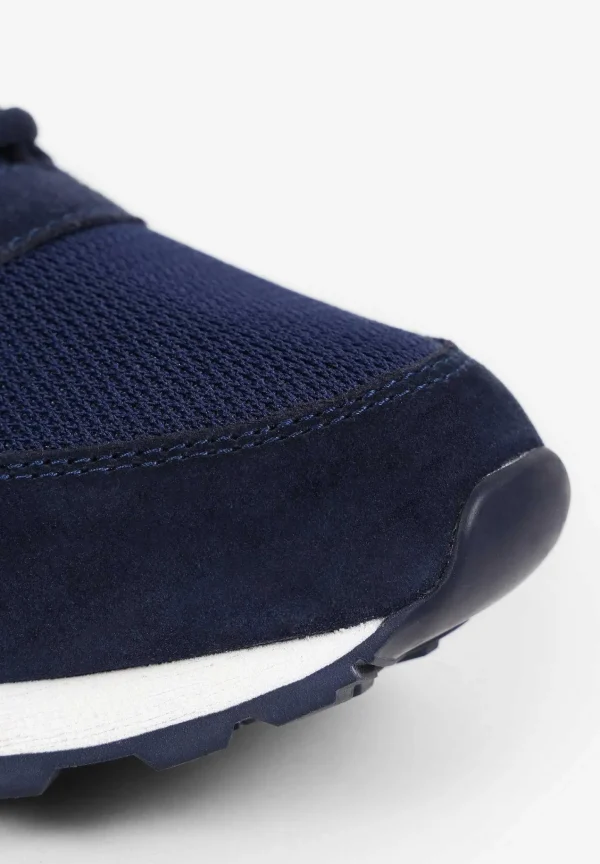 Store Scalpers Sneakers Serraje Canadian