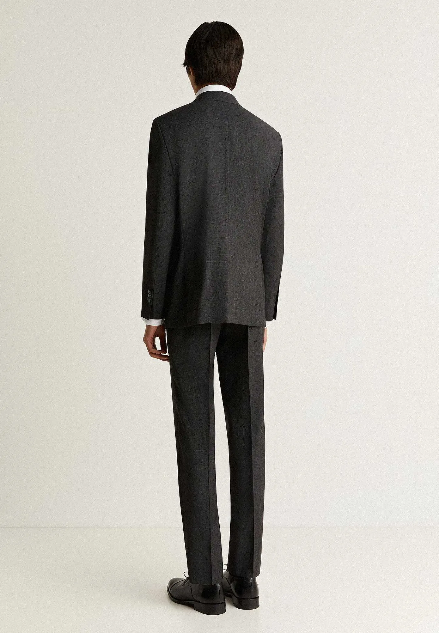 traje_lana_gris_clasico_1.webp Online Scalpers Traje Lana Gris Clasico