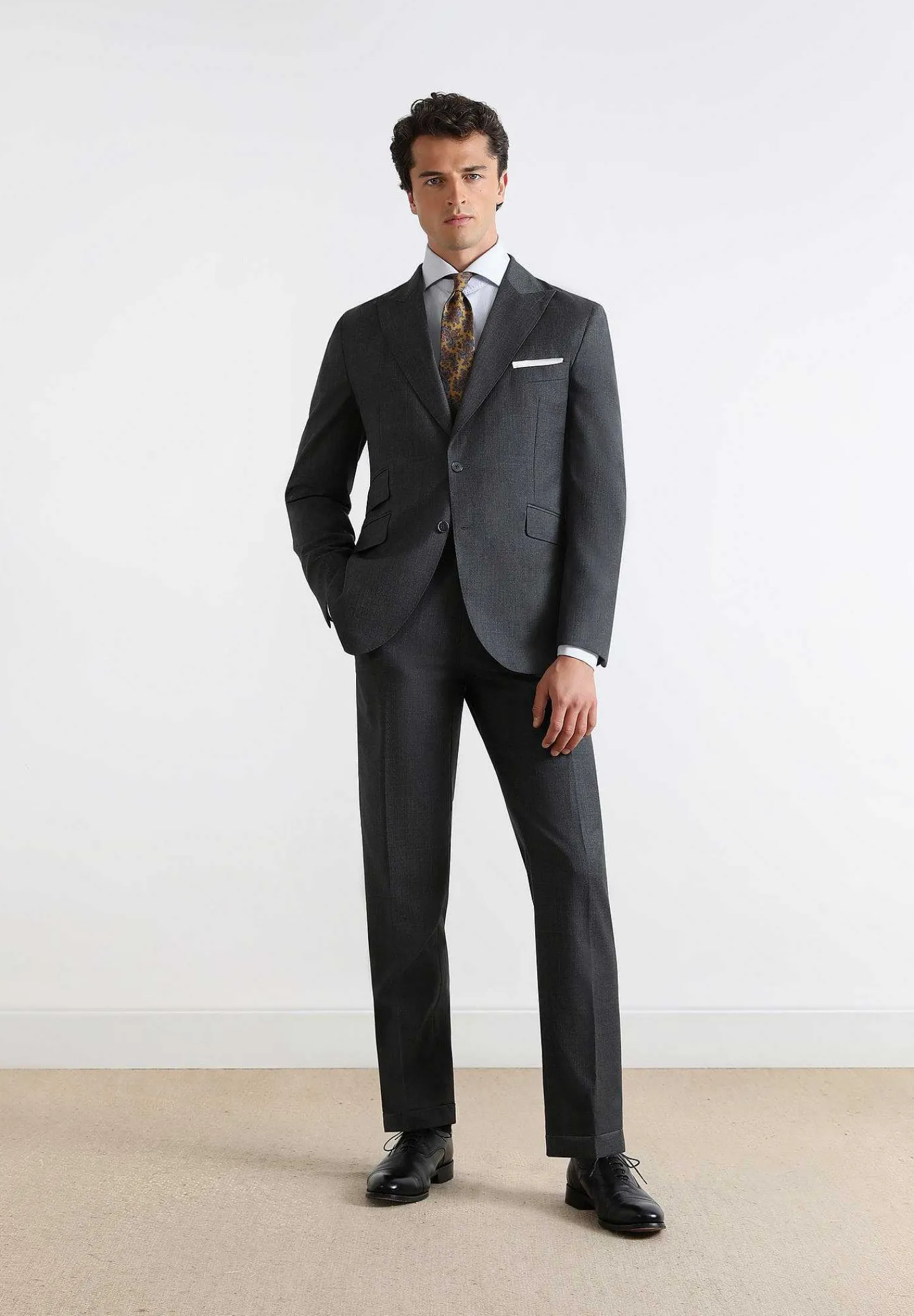 traje_premium_principe_de_5-1.webp Hot Scalpers Traje Premium Principe De Gales