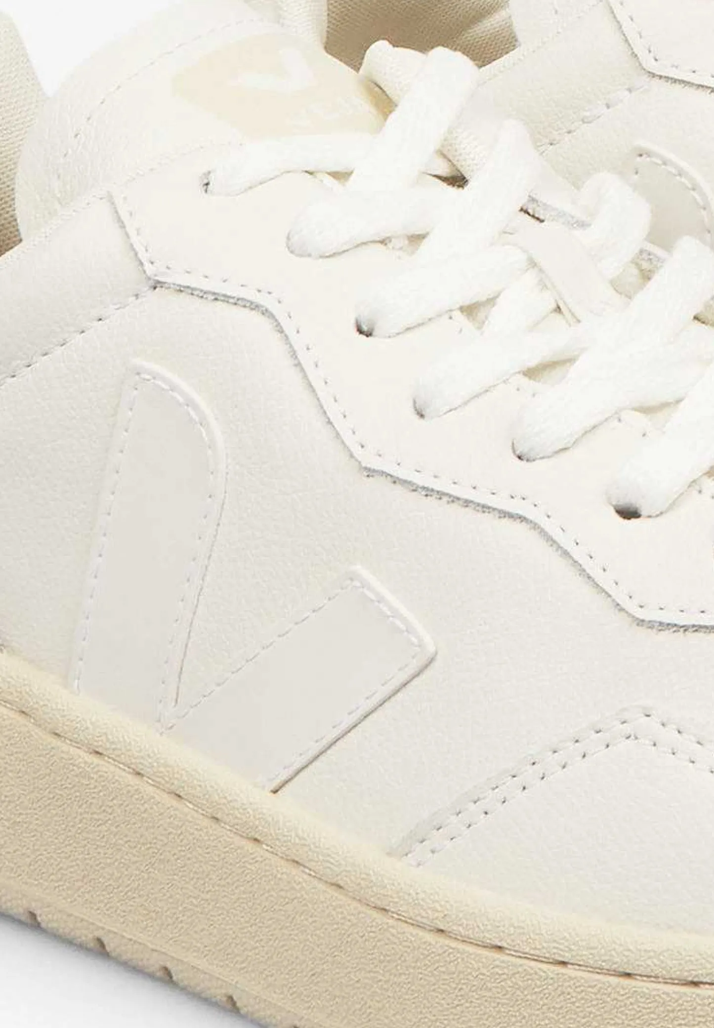 veja__sneakers_v_leather_4.webp Best Scalpers Veja | Sneakers V-90 Leather