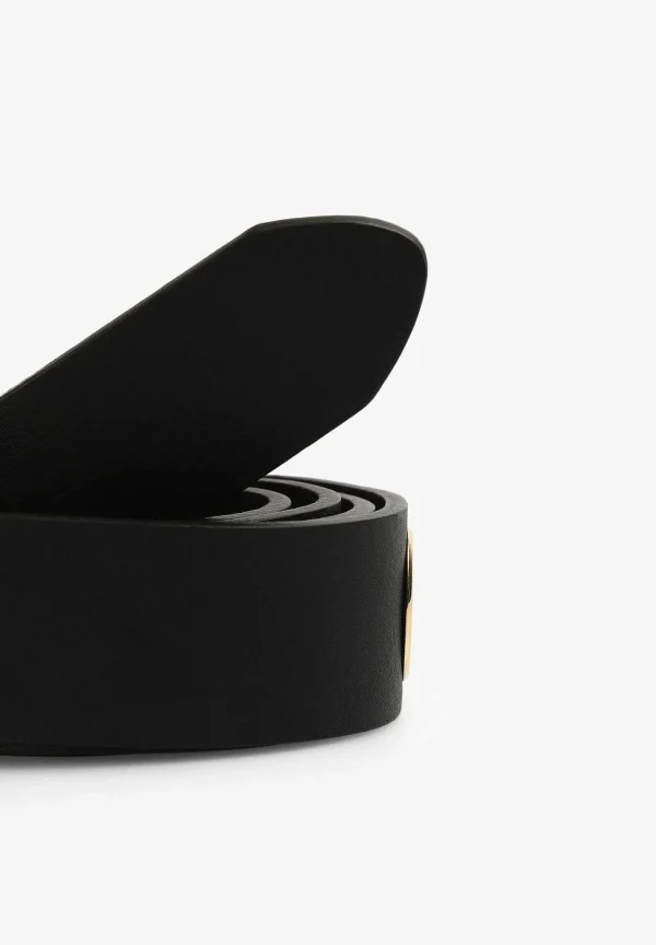 Store Scalpers Eylet Belt